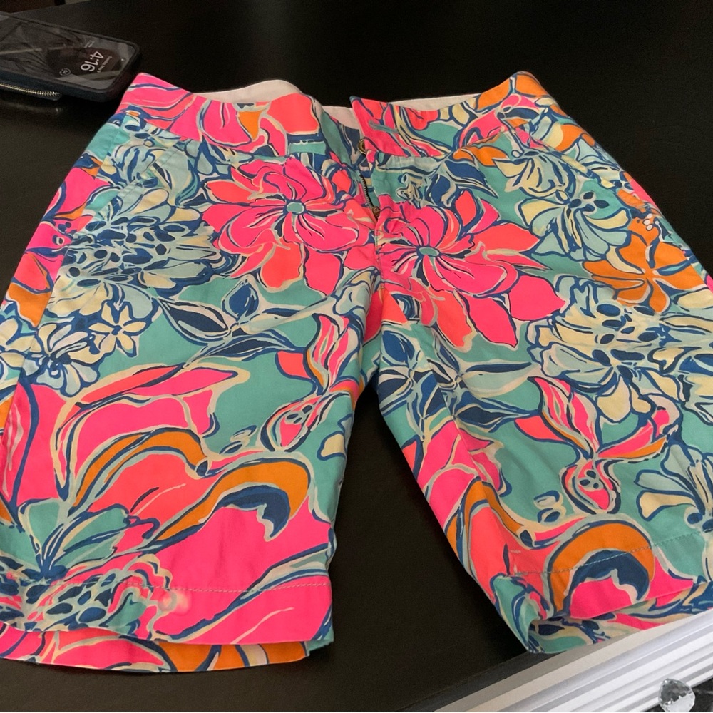 Lilly Pulitzer Chipper Shorts Size 2